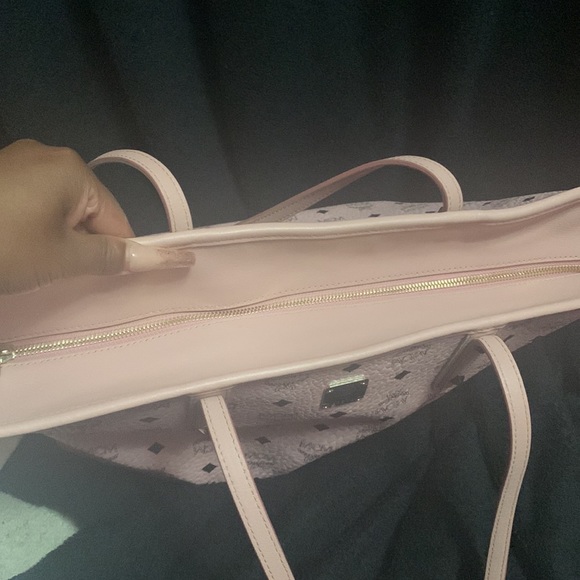 Medium MCM purse with pouch - Picture 4 of 6